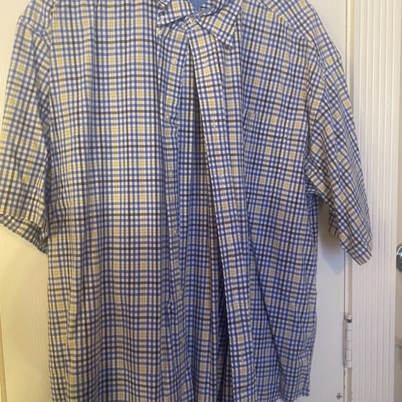 VTG Tommy Hilfiger Short Sleeve Button Down Shirt 100% Cotton Plaid Men's Large - Picture 2 of 3